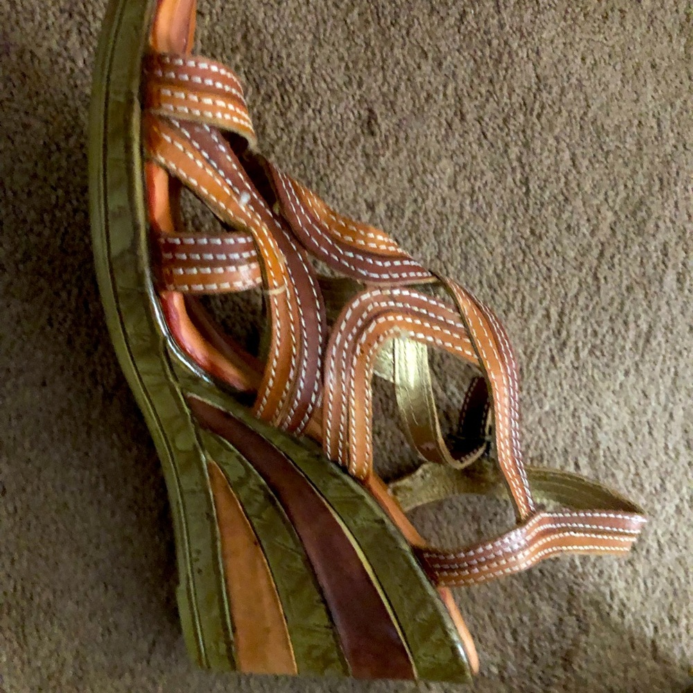 Cute wedge!